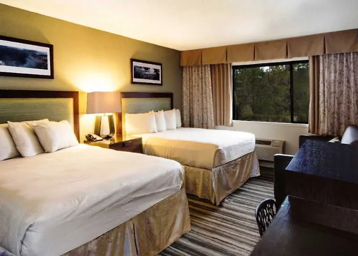 Yavapai Hotel 2*